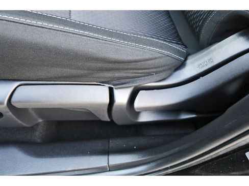 Used 2024 Mitsubishi Outlander ES image 29