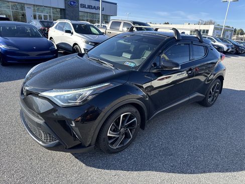 Used 2021 Toyota C-HR Limited image 7