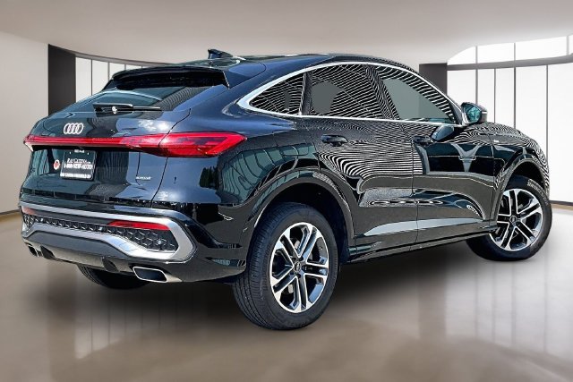 Used 2025 Audi Q5 Premium w/ Convenience Package AWD/4WD image 5
