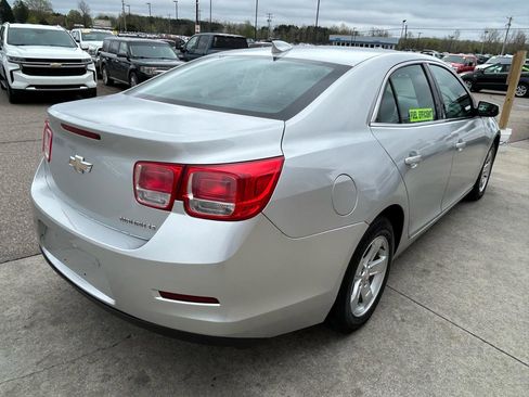 Used 2016 Chevrolet Malibu LT FWD image 5