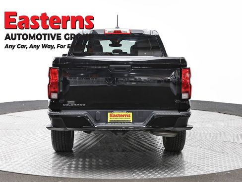 Used 2023 Chevrolet Colorado W/T RWD image 6