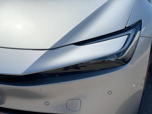 Used 2024 Toyota Prius XLE image 9