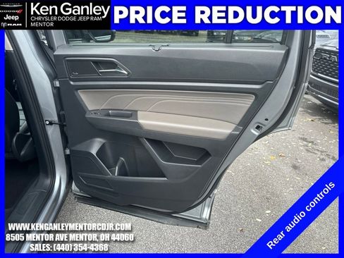 Used 2021 Volkswagen Atlas SEL Premium image 24