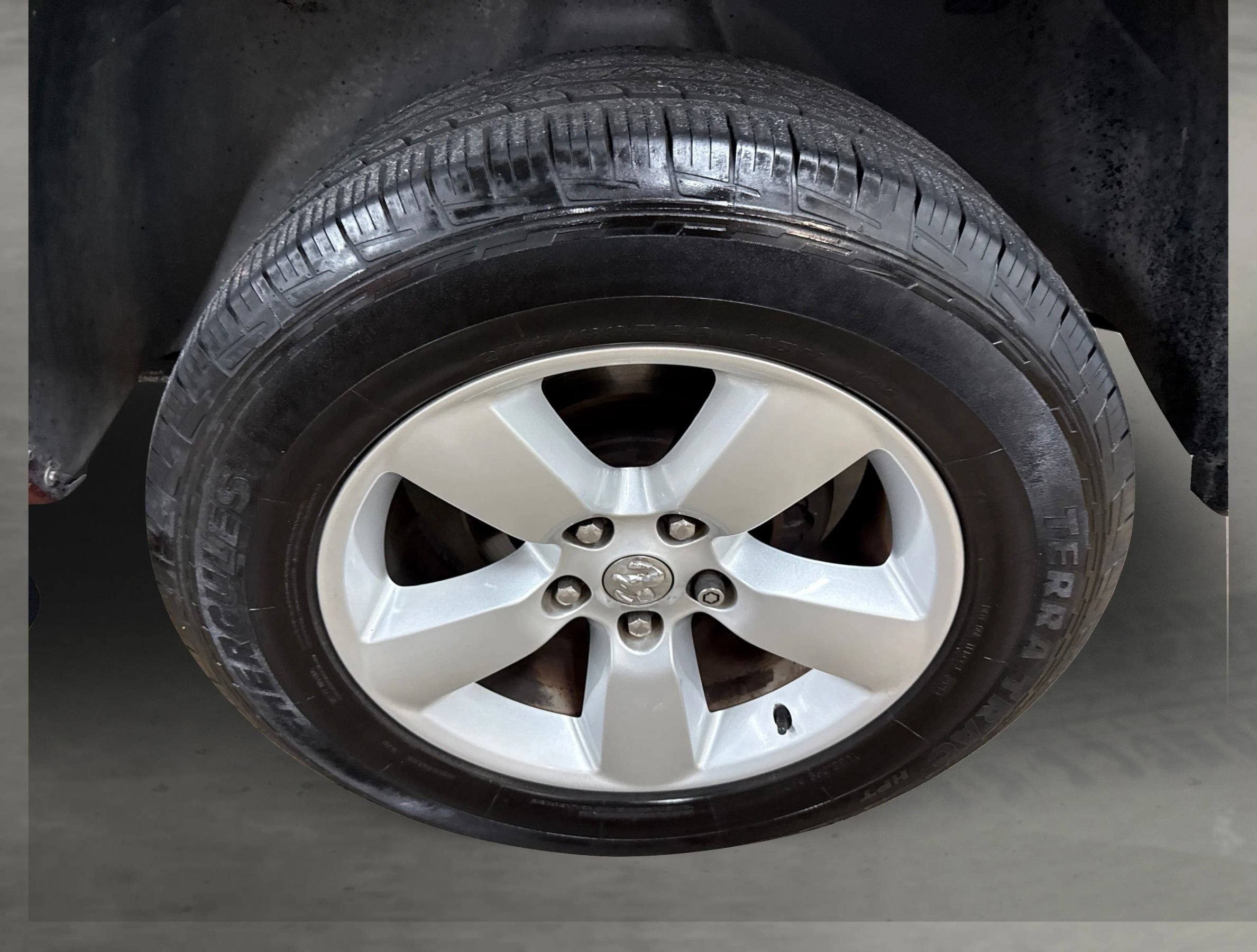 Used 2014 RAM 1500 Express AWD/4WD image 34
