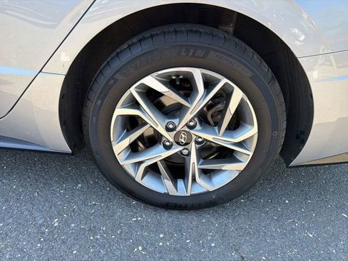 Certified 2023 Hyundai Sonata SEL FWD image 6