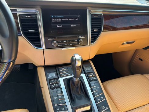 Used 2017 Porsche Macan S AWD/4WD image 26