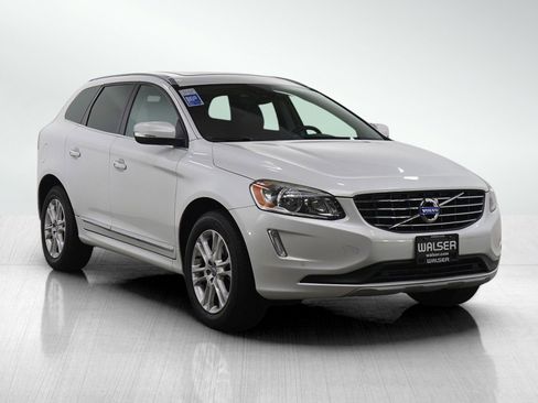 Used 2016 Volvo XC60 T5 Premier w/ Protection Package image 7