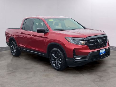 Certified 2025 Honda Ridgeline Sport image 2