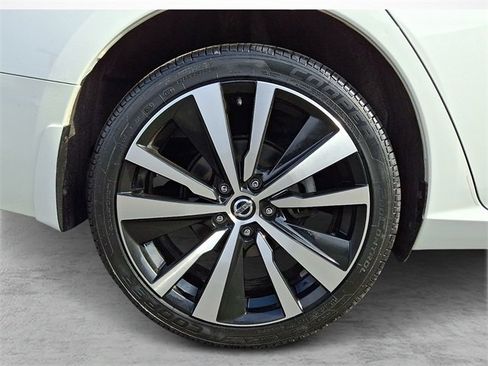 Used 2021 Nissan Altima 2.5 Platinum image 7