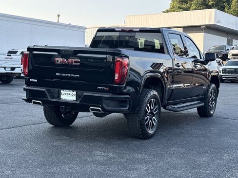 Used 2023 GMC Sierra 1500 AT4 w/ AT4 Premium Package AWD/4WD image 3