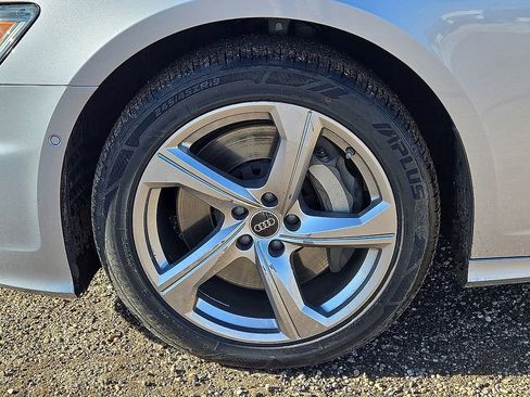 Used 2024 Audi A6 Premium Plus image 10