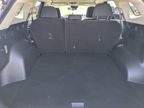 Used 2025 Kia Sportage LX image 10