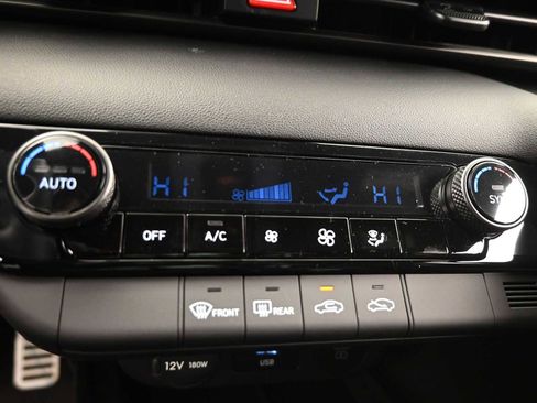 Certified 2025 Hyundai Elantra Sport image 19