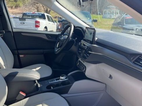 Used 2025 Ford Escape Active w/ Cold Weather Package AWD/4WD image 60