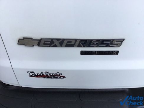 Used 2014 Chevrolet Express 2500 RWD image 19