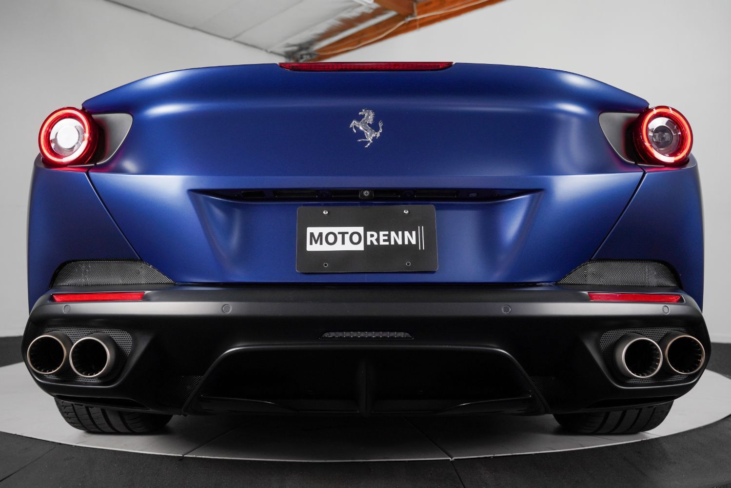 Used 2019 Ferrari Portofino RWD image 25