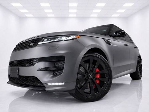 Used 2025 Land Rover Range Rover Sport Dynamic SE AWD/4WD image 10