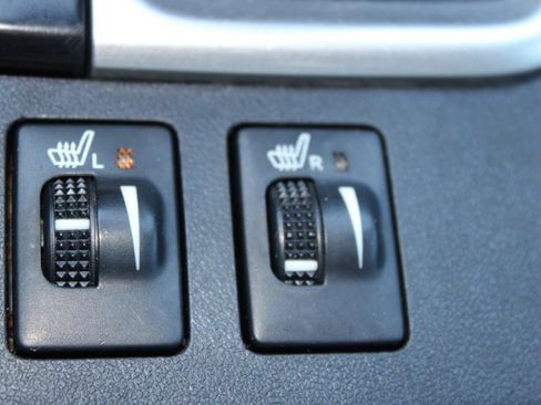 Used 2017 Toyota Highlander XLE image 24