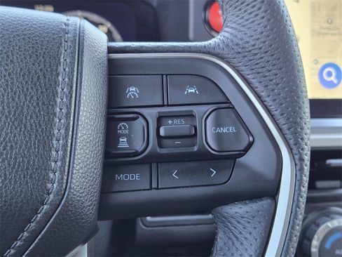 Used 2025 Toyota Tacoma TRD Sport image 27