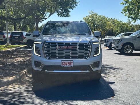 New 2026 GMC Yukon XL Denali w/ Sun & Power Step Package AWD/4WD image 4