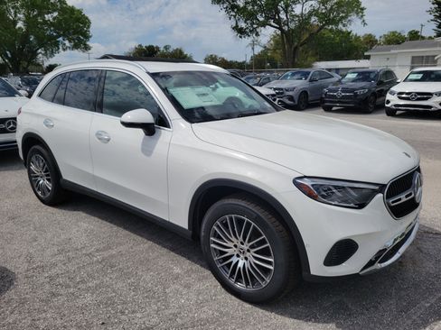 Certified 2026 Mercedes-Benz GLC 300 GLC 300 image 2