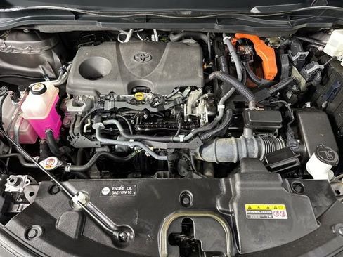 Certified 2021 Toyota Sienna XLE image 10