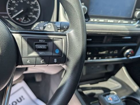 Certified 2023 Nissan Rogue SV AWD/4WD image 17