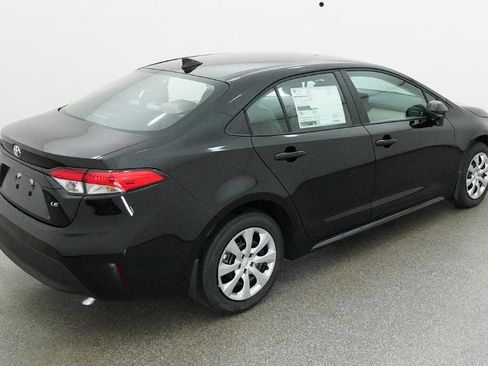 Used 2026 Toyota Corolla LE image 12