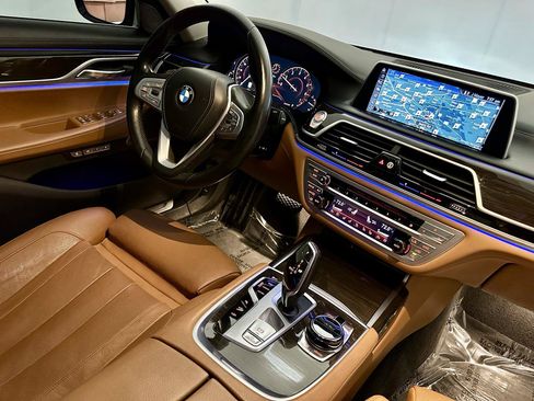 Used 2017 BMW 740i RWD image 21