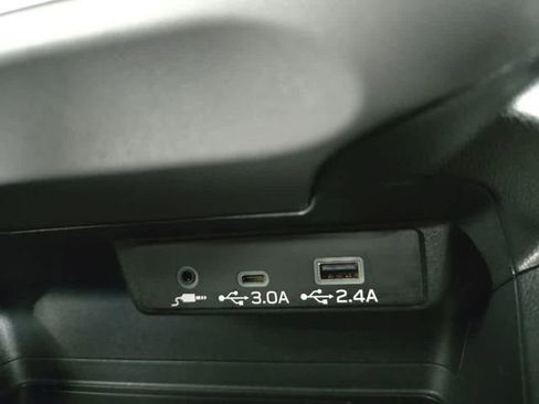 Used 2025 Subaru Crosstrek 2.5i Limited image 38