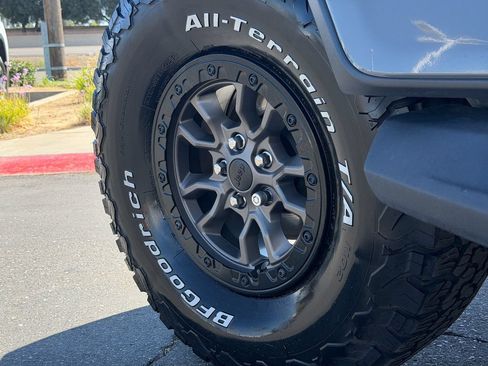 Used 2021 Jeep Wrangler Unlimited Rubicon w/ Trailer Tow Package AWD/4WD image 15