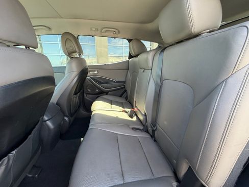 Used 2018 Hyundai Santa Fe Sport w/ 2.4L Tech Package 04 FWD image 17