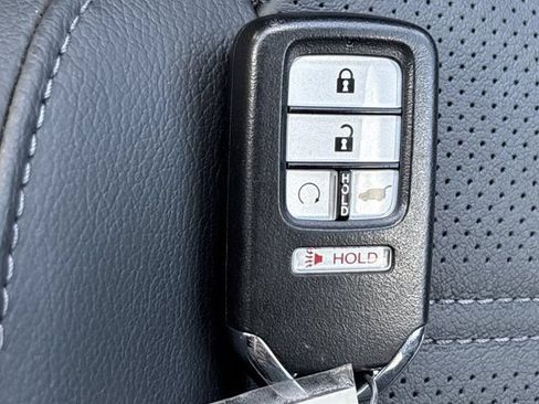Used 2020 Honda CR-V Touring image 43