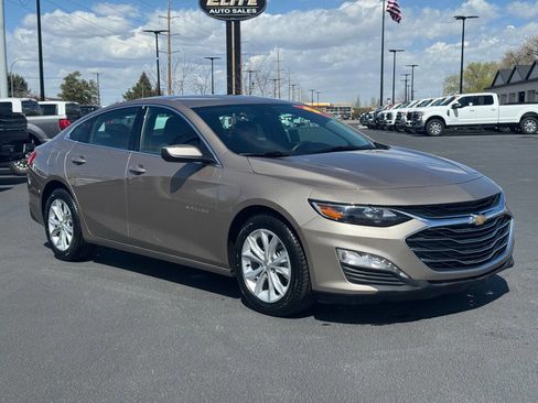 Used 2025 Chevrolet Malibu LT FWD image 3