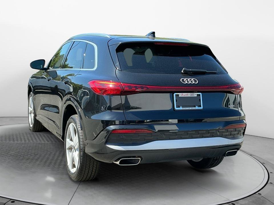 Used 2025 Audi Q5 Premium Plus w/ Premium Plus AWD/4WD image 5