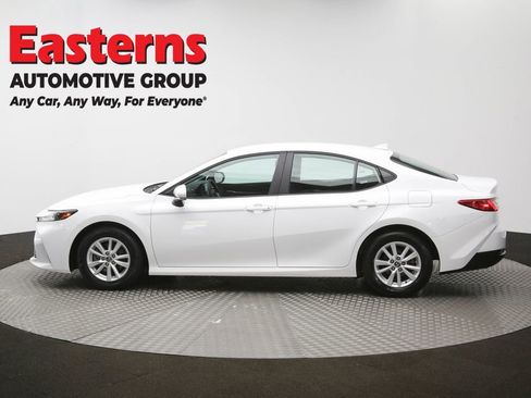 Used 2025 Toyota Camry LE FWD image 60