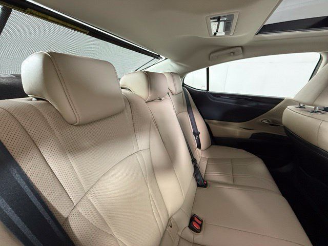 Used 2019 Lexus ES 350 w/ Accessory Package 2 FWD image 29