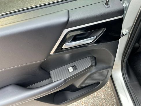 Used 2024 Mitsubishi Outlander SE FWD image 26