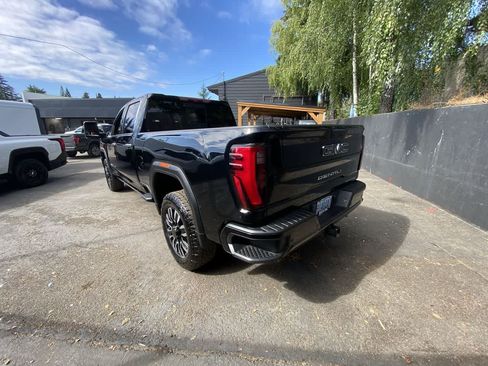 Used 2024 GMC Sierra 2500 Denali Ultimate AWD/4WD image 4