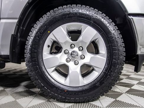 Used 2020 RAM 1500 Big Horn AWD/4WD image 40