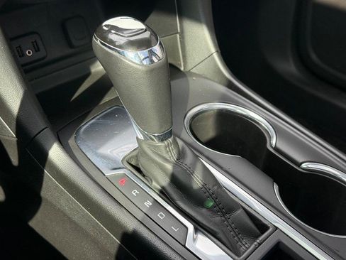 Used 2018 Chevrolet Equinox LT w/ Sun & Infotainment Package image 23