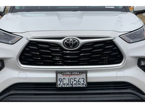 Used 2022 Toyota Highlander XLE image 13