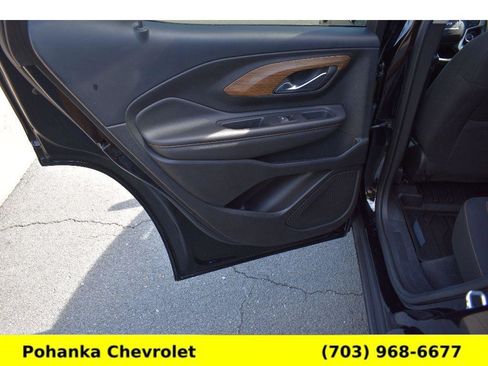 Used 2020 GMC Terrain SLE w/ Driver Convenience Package AWD/4WD image 29