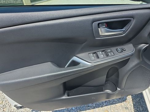 Certified 2017 Toyota Camry SE FWD image 12