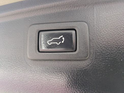 Used 2015 Subaru Outback 2.5i Limited image 14