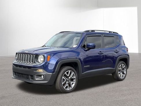Used 2017 Jeep Renegade Latitude w/ Cold Weather Group AWD/4WD image 12