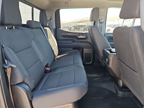 Certified 2022 Chevrolet Silverado 1500 LT Trail Boss w/ Convenience Package II image 28