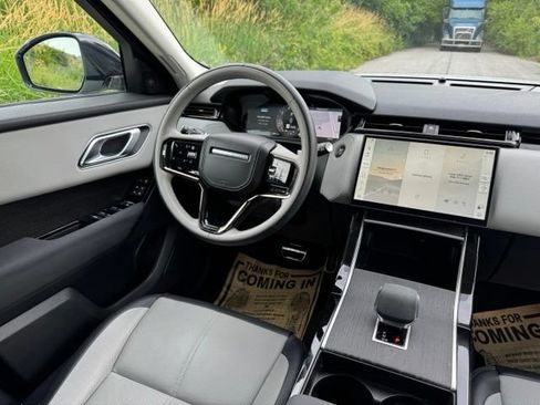 Used 2025 Land Rover Range Rover Velar Dynamic SE AWD/4WD image 28