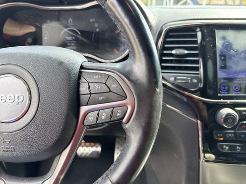Used 2020 Jeep Grand Cherokee High Altitude AWD/4WD image 24