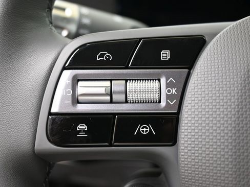 New 2025 Hyundai Ioniq 5 SEL image 24